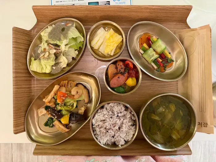 Healthy postpartum recovery meal served at a Korean Postpartum Care Center
