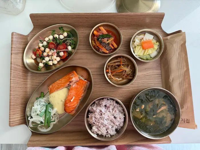 Salmon meal served at a Korean Postpartum Care Center