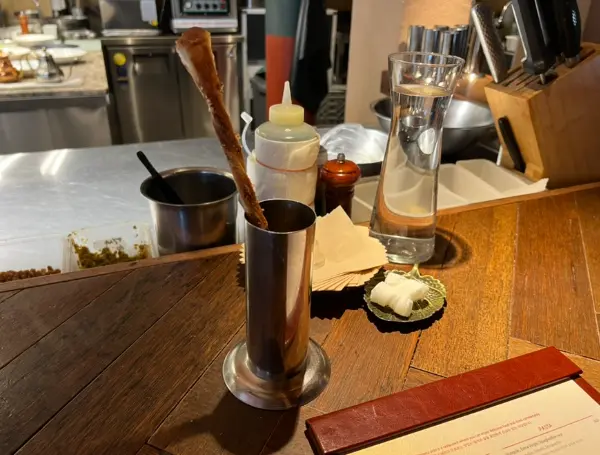Bread and welcome service at Osteria Orzo in Seoul